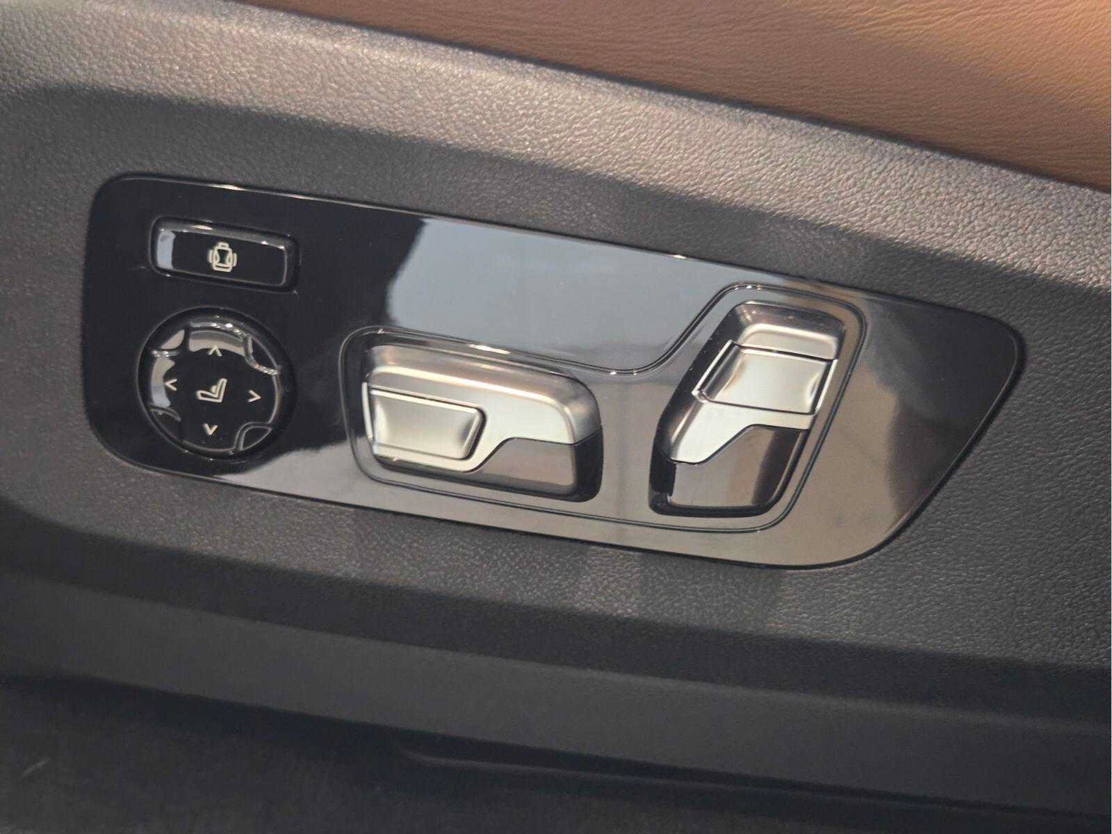 New 2026 BMW X5 M Competition w/ Executive Package AWD/4WD image 22
