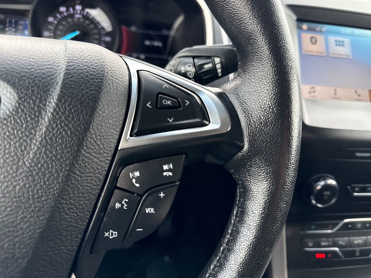 Used 2019 Ford Edge SEL w/ Equipment Group 201A image 25