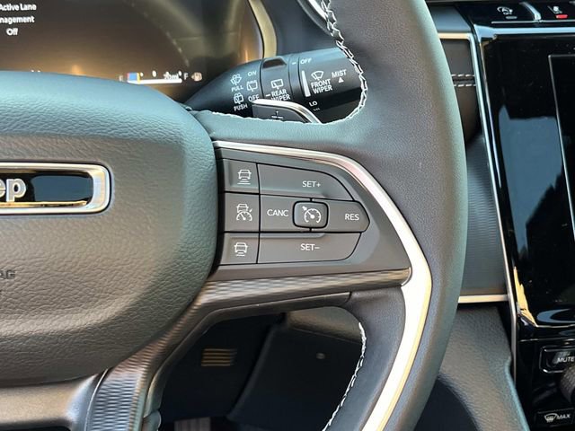 New 2025 Jeep Grand Cherokee Laredo X w/ Luxury Tech Group I AWD/4WD image 27
