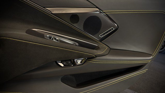 Used 2024 Chevrolet Corvette Stingray Premium Cpe w/ Z51 Performance Package RWD image 15