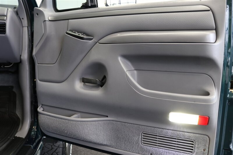Used 1995 Ford F250 4x4 Regular Cab image 51