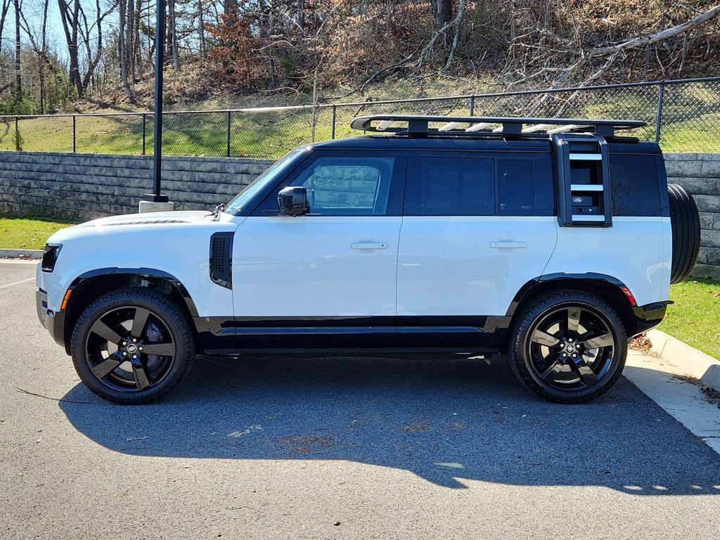 Used 2022 Land Rover Defender 110 X-Dynamic HSE image 6