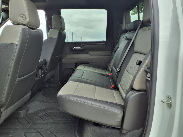 Used 2024 Chevrolet Silverado 2500 ZR2 w/ Technology Package image 20