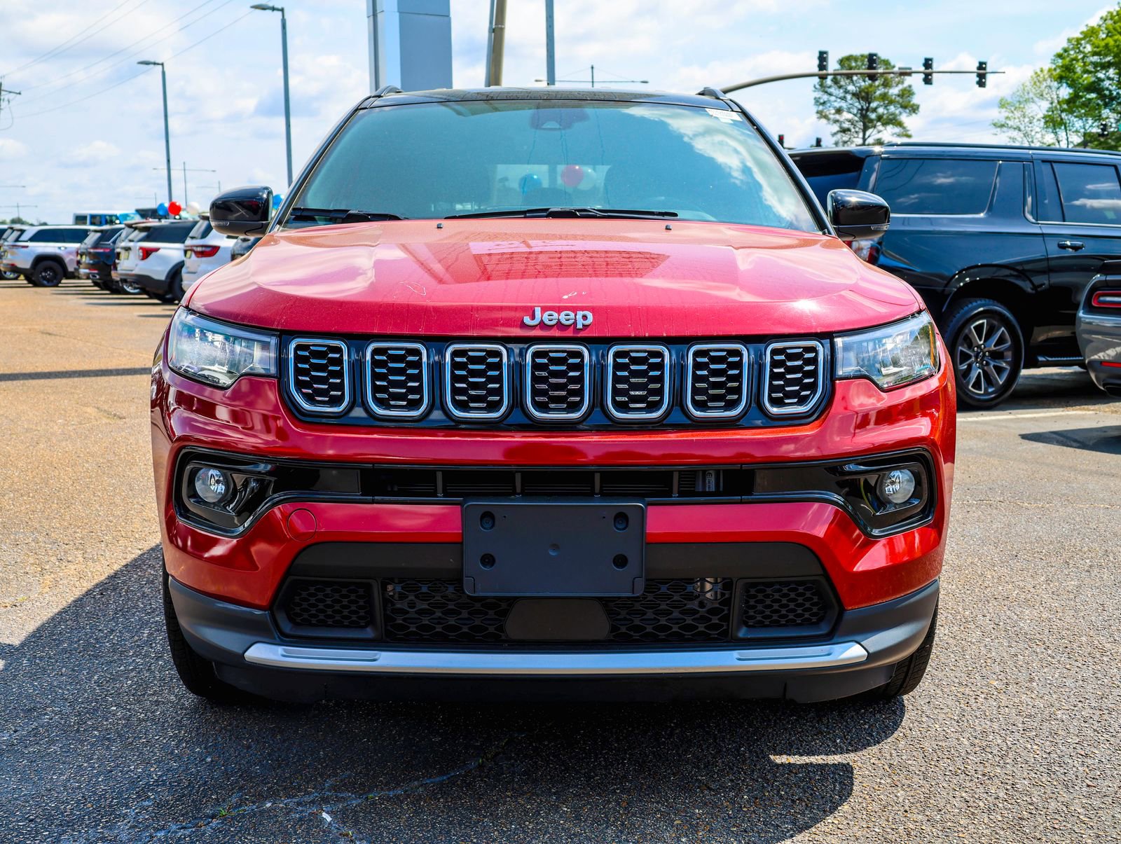Used 2025 Jeep Compass Limited AWD/4WD image 3