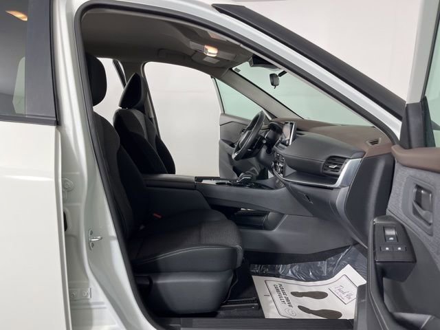 Used 2021 Nissan Rogue S image 40