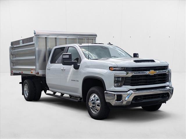 New 2025 Chevrolet Silverado 3500 LT image 9
