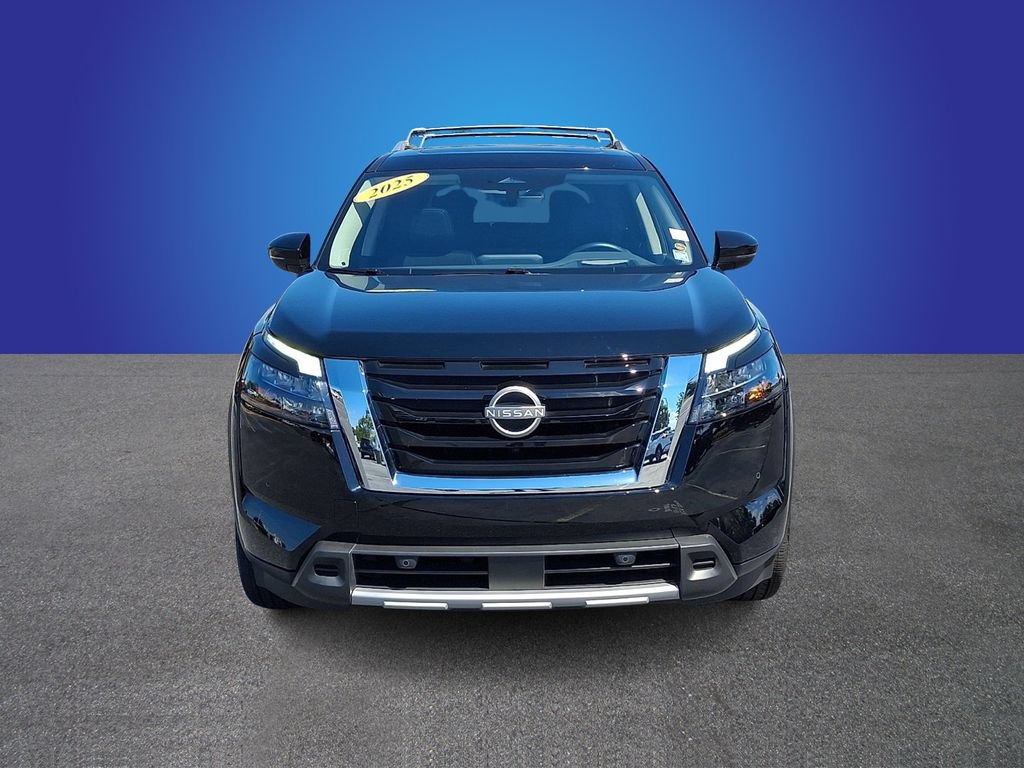 Used 2025 Nissan Pathfinder Platinum w/ Cargo Package AWD/4WD image 2