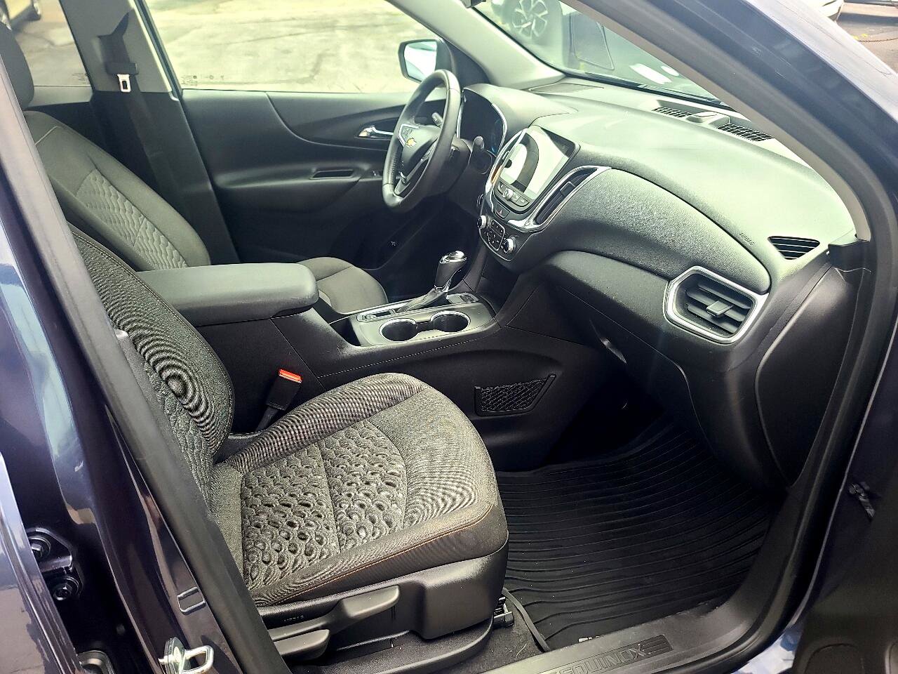 Used 2018 Chevrolet Equinox LT w/ Sun & Infotainment Package image 14