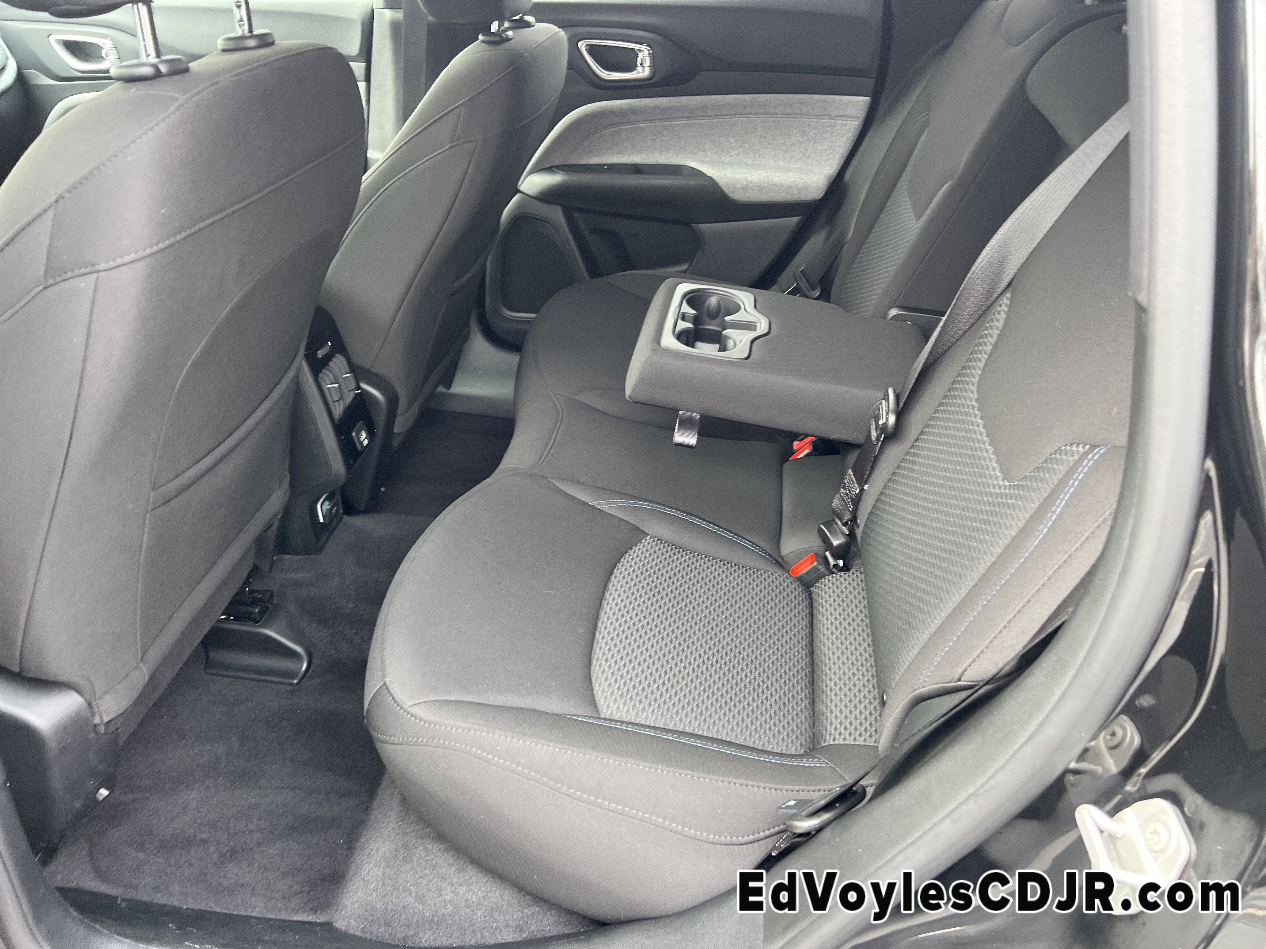 Used 2023 Jeep Compass Sport image 24