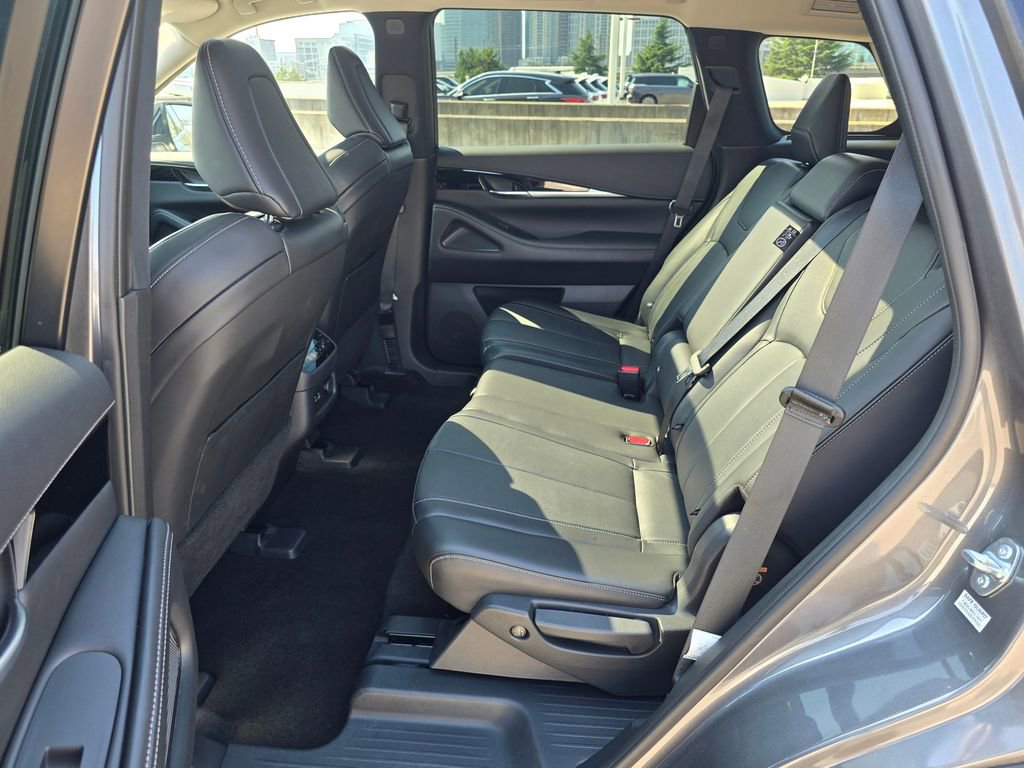 Used 2024 INFINITI QX60 Pure image 16