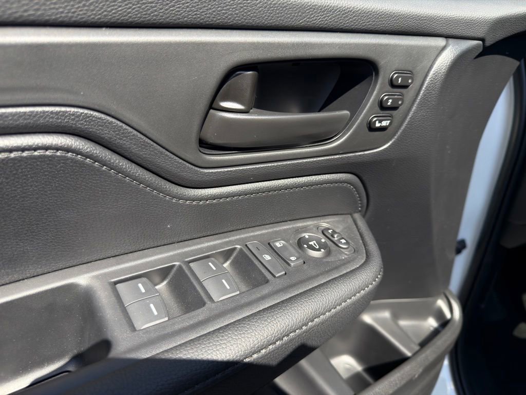 Certified 2026 Honda Odyssey EX-L image 27