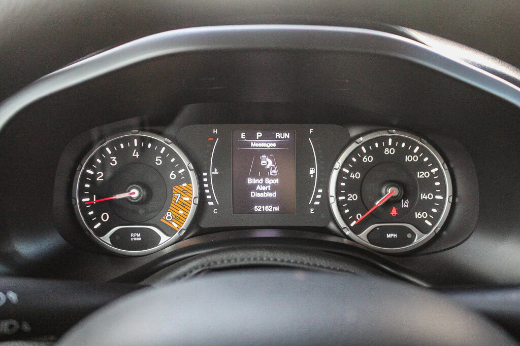 Used 2023 Jeep Renegade Latitude AWD/4WD image 14
