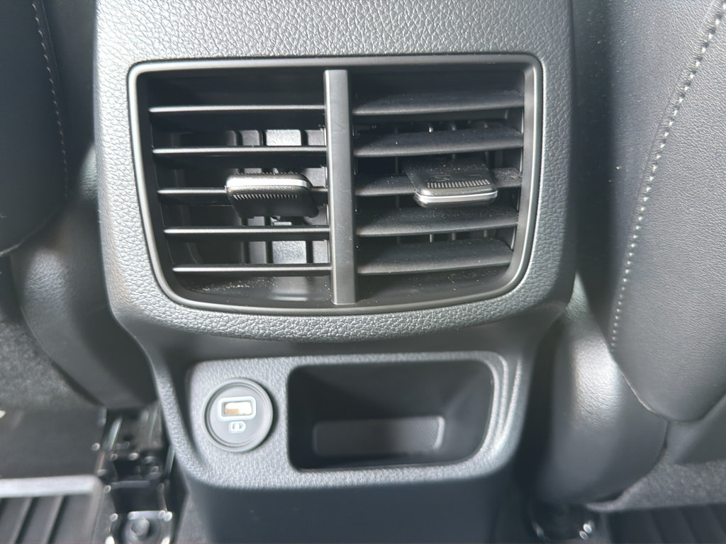 Used 2023 Kia Seltos S FWD image 28