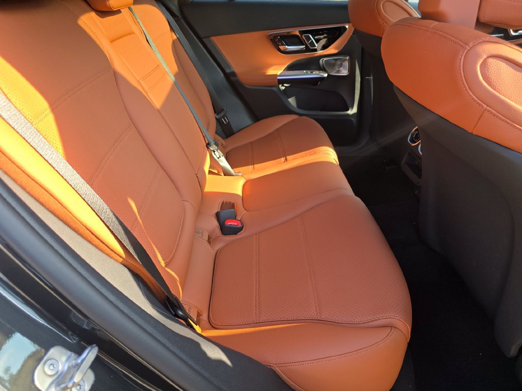 New 2027 Mercedes-Benz GLC 300 4MATIC image 20