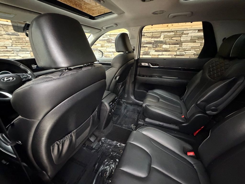 Used 2022 Hyundai Palisade Limited w/ Winter Package image 28