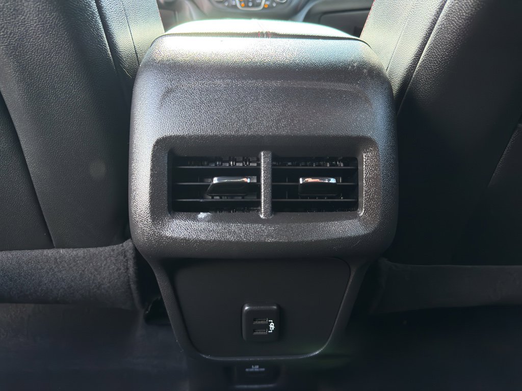 Used 2023 Chevrolet Equinox RS image 31