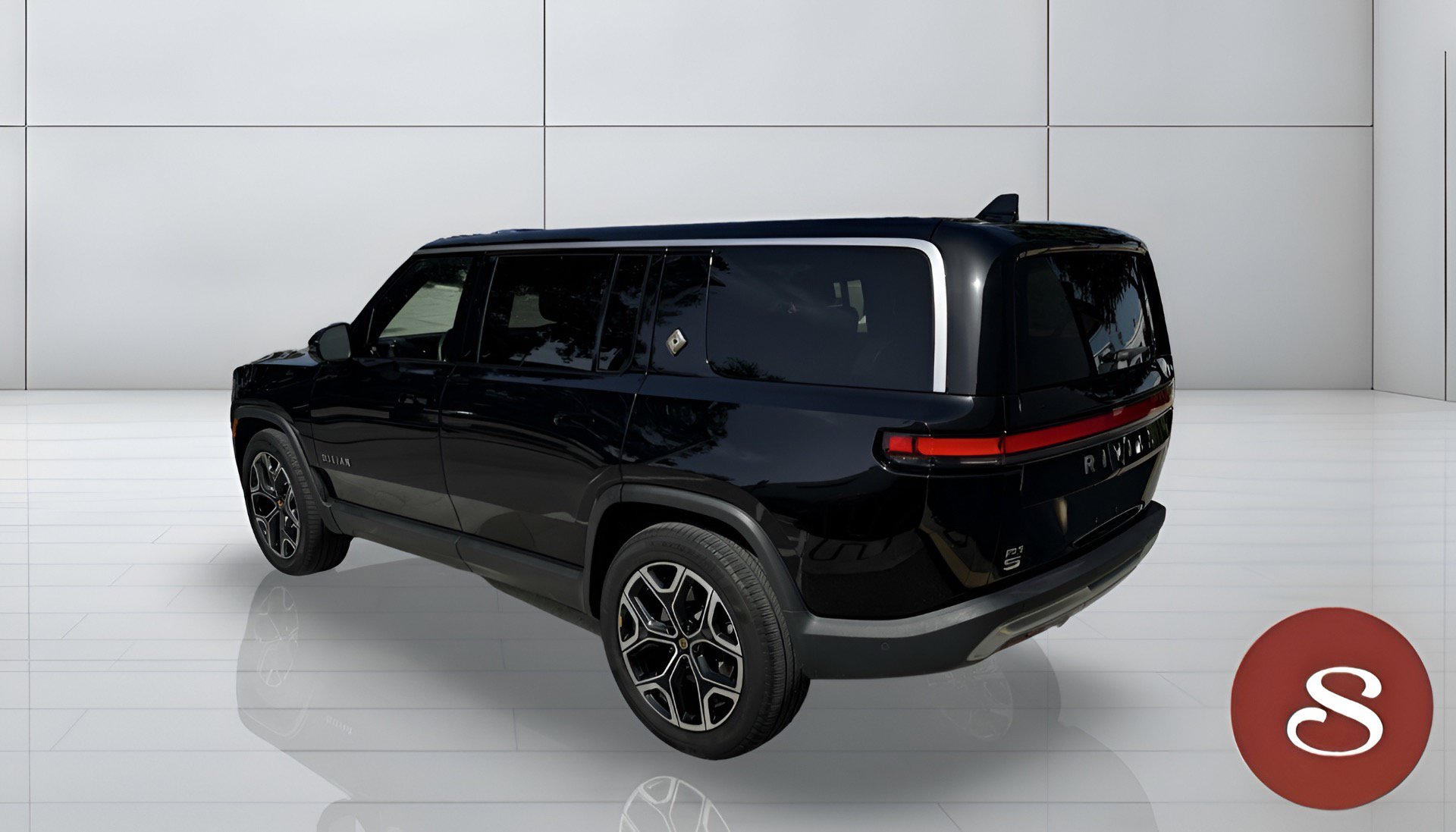 Used 2025 Rivian R1S Adventure AWD/4WD image 2