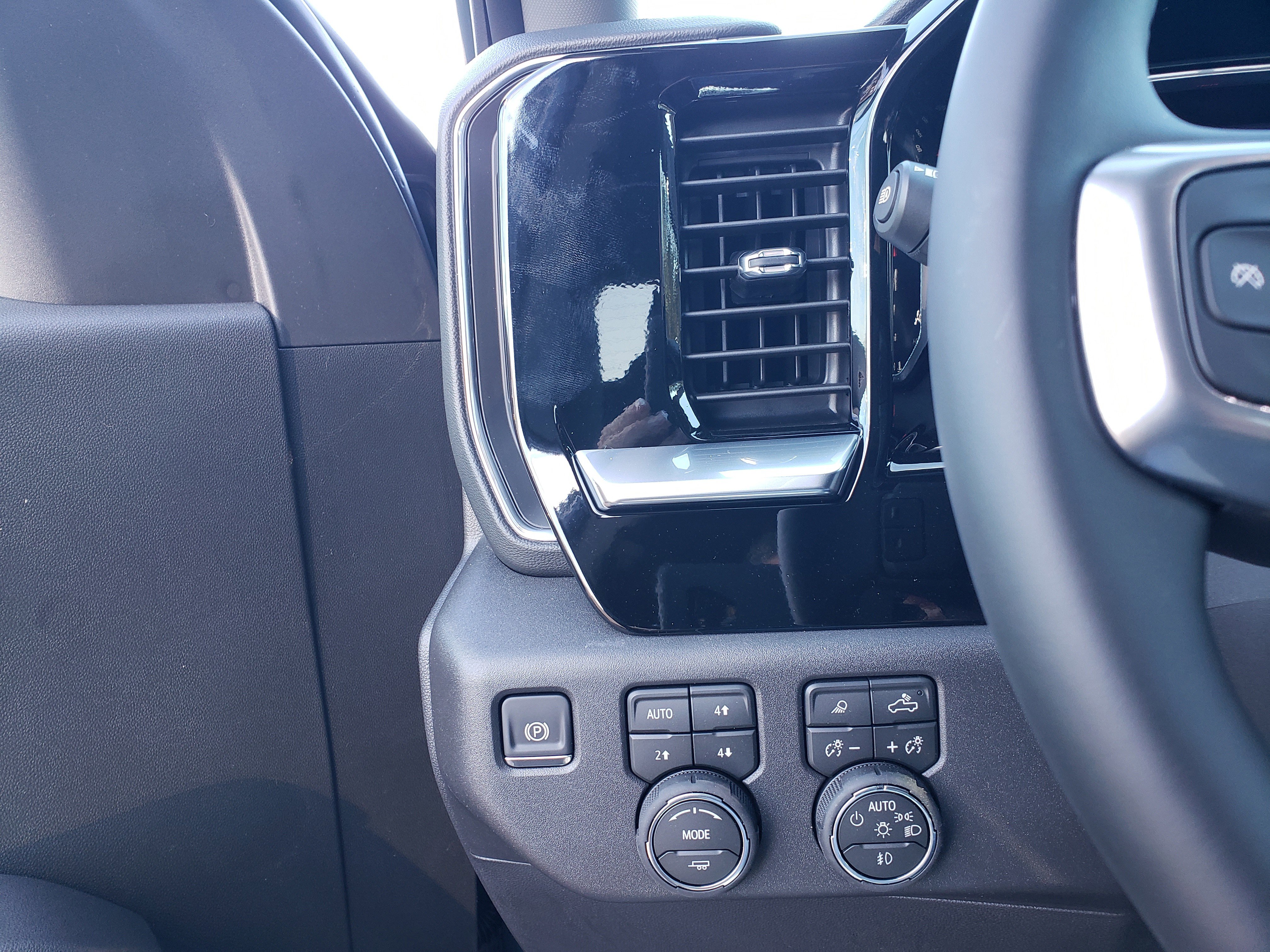 New 2026 Chevrolet Silverado 1500 LT Trail Boss w/ LT Trail Boss Premium Package image 13