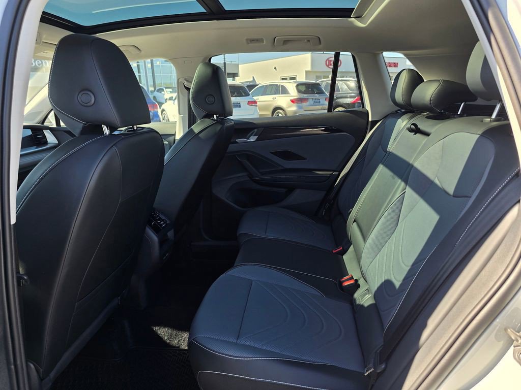 New 2026 Volkswagen Tiguan SE AWD/4WD image 16