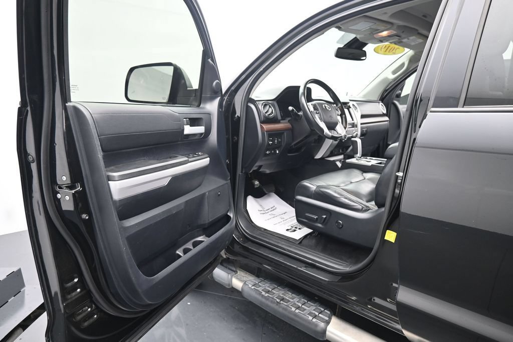 Used 2019 Toyota Tundra Limited w/ Limited Premium Package AWD/4WD image 15