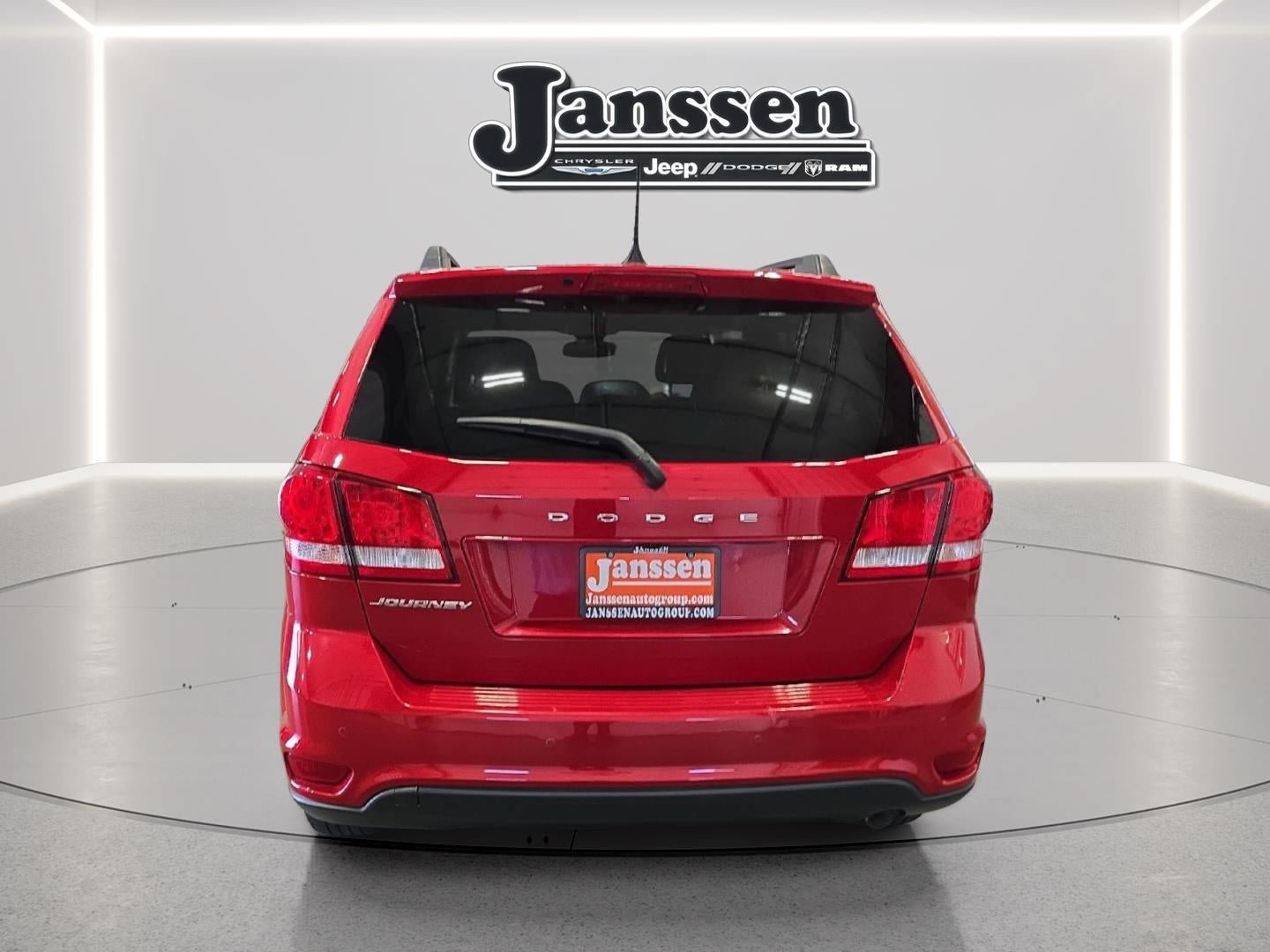 Used 2019 Dodge Journey SE FWD image 4