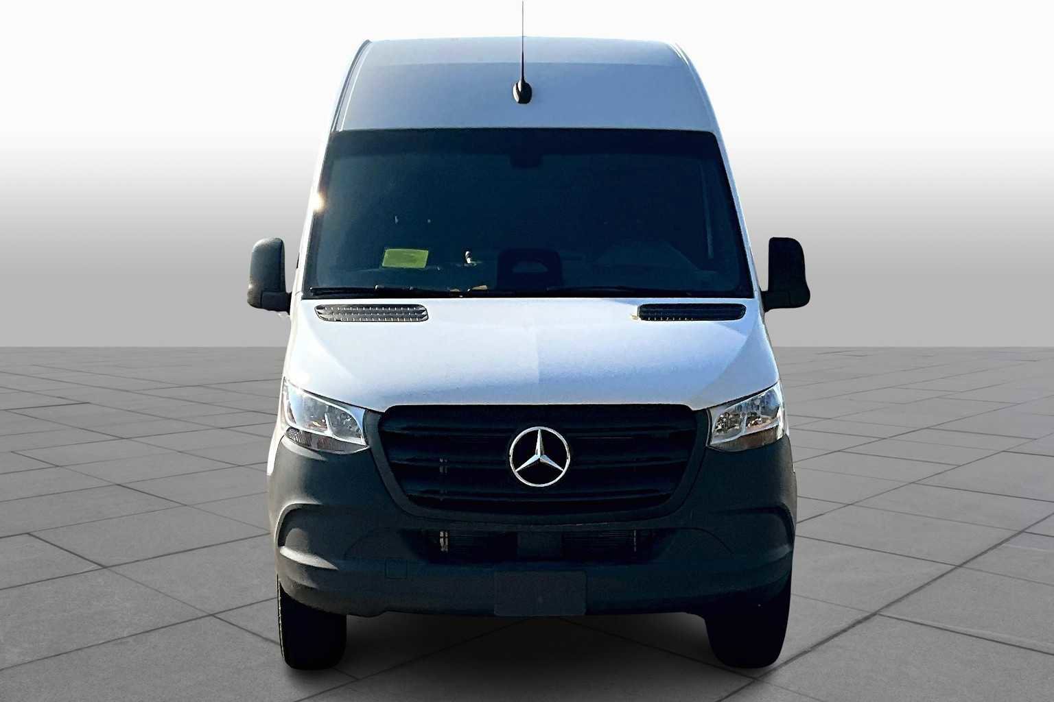 New 2025 Mercedes-Benz Sprinter 2500 image 2
