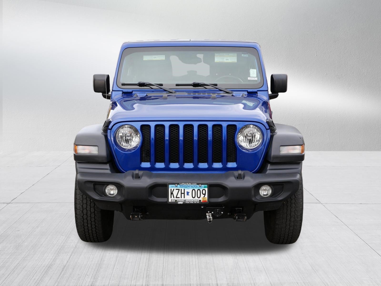 Used 2018 Jeep Wrangler Unlimited Sport AWD/4WD image 2
