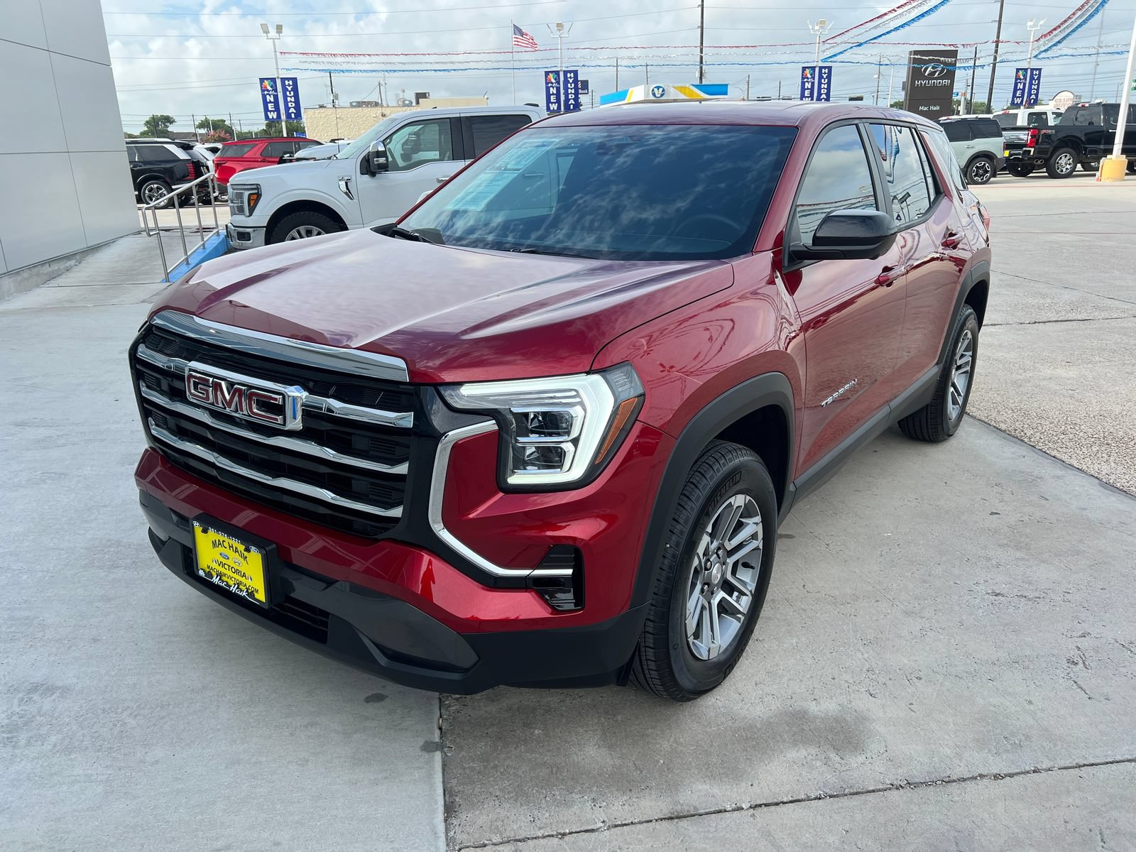 Used 2026 GMC Terrain Elevation w/ Technology Package II FWD image 7