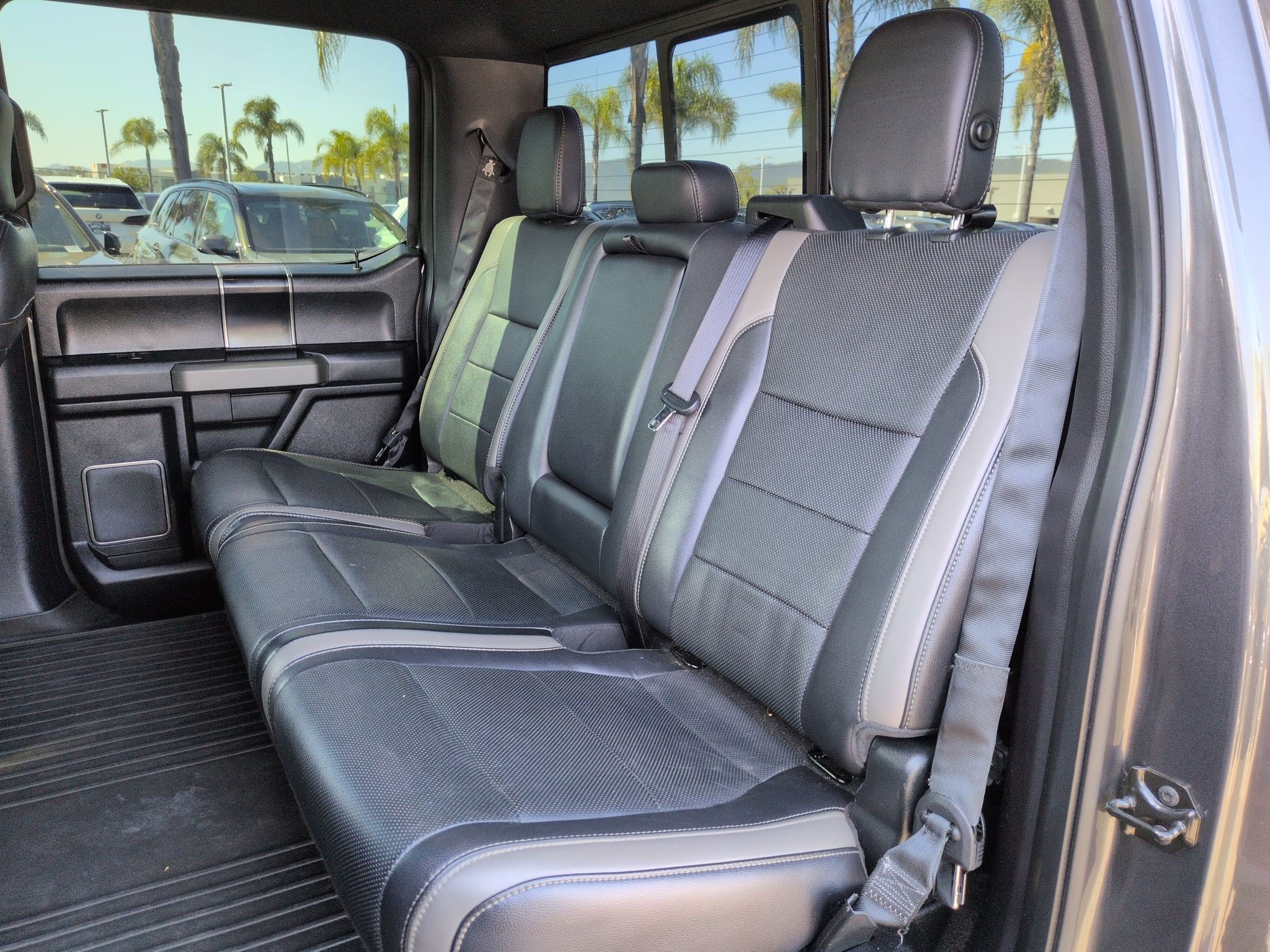 Used 2018 Ford F150 Raptor w/ Equipment Group 802A Luxury AWD/4WD image 29