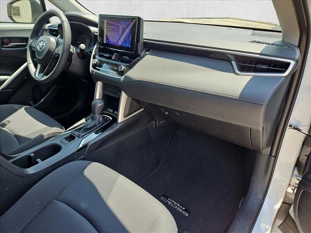 Used 2024 Toyota Corolla Cross LE FWD image 21