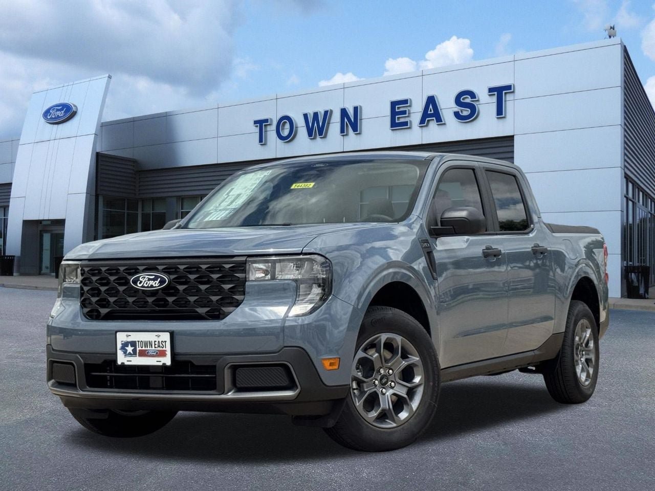 New 2026 Ford Maverick XLT FWD image 1