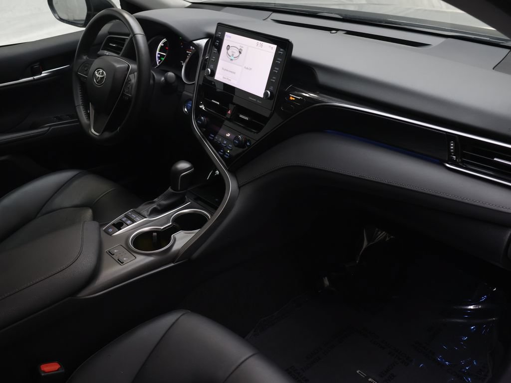 Used 2024 Toyota Camry XLE FWD image 10