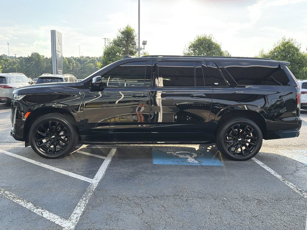 Used 2023 Cadillac Escalade ESV Premium Luxury w/ LPO, Floor Liner Package AWD/4WD image 6