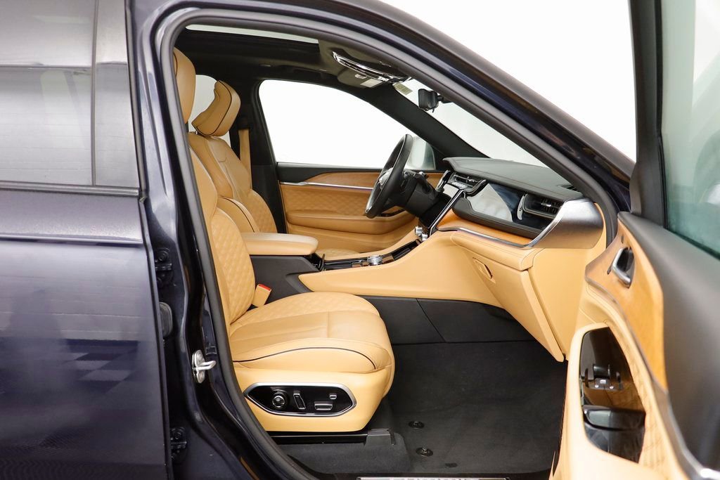 Used 2024 Jeep Grand Cherokee L Summit image 21