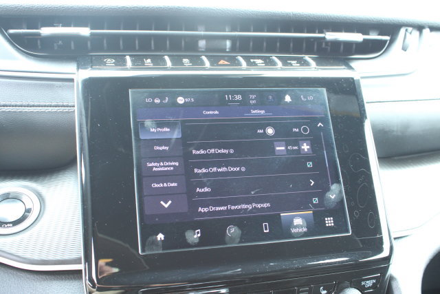 Used 2025 Jeep Grand Cherokee L Laredo w/ Luxury Tech Group I AWD/4WD image 19