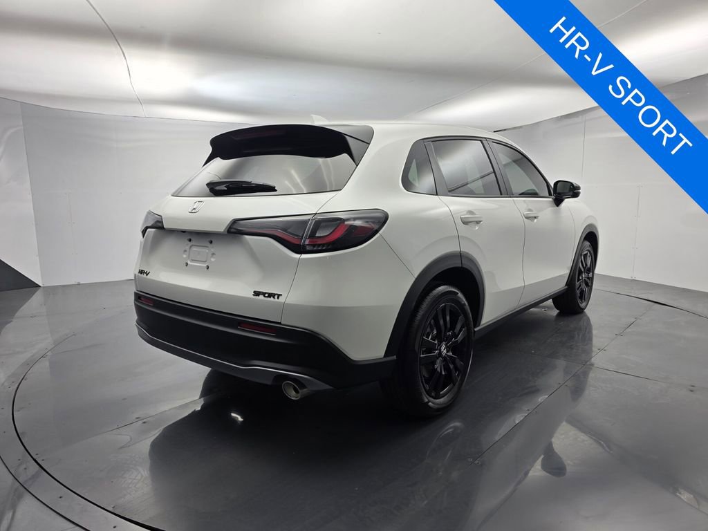 Used 2026 Honda HR-V Sport image 4