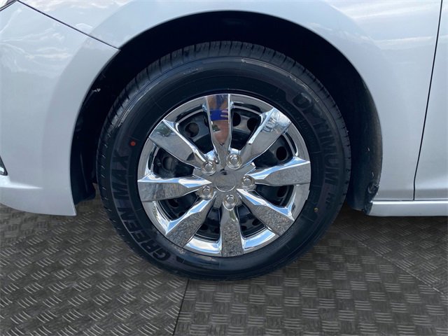 Used 2019 Chevrolet Cruze LS image 29