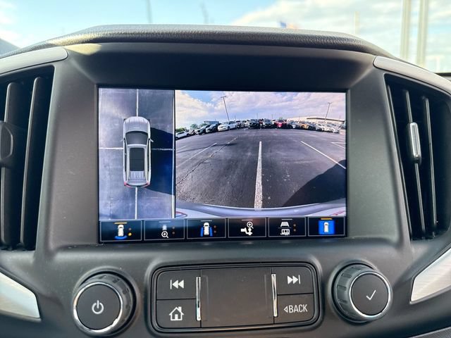 Used 2022 GMC Terrain SLT w/ Infotainment Package II AWD/4WD image 17