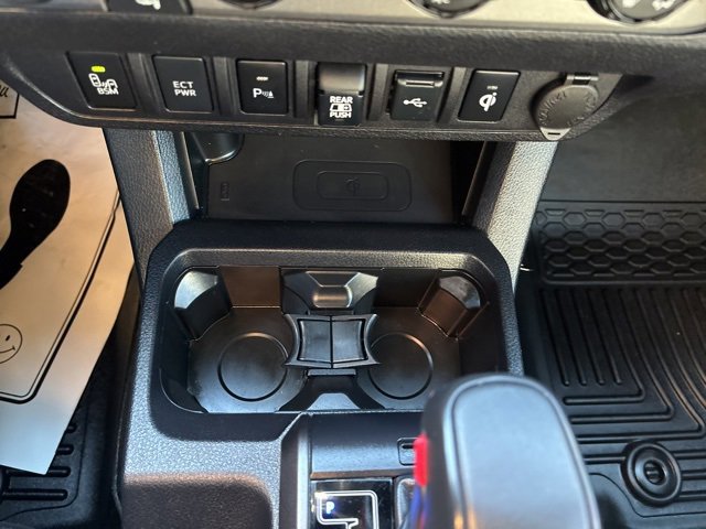 Used 2020 Toyota Tacoma TRD Off-Road image 26