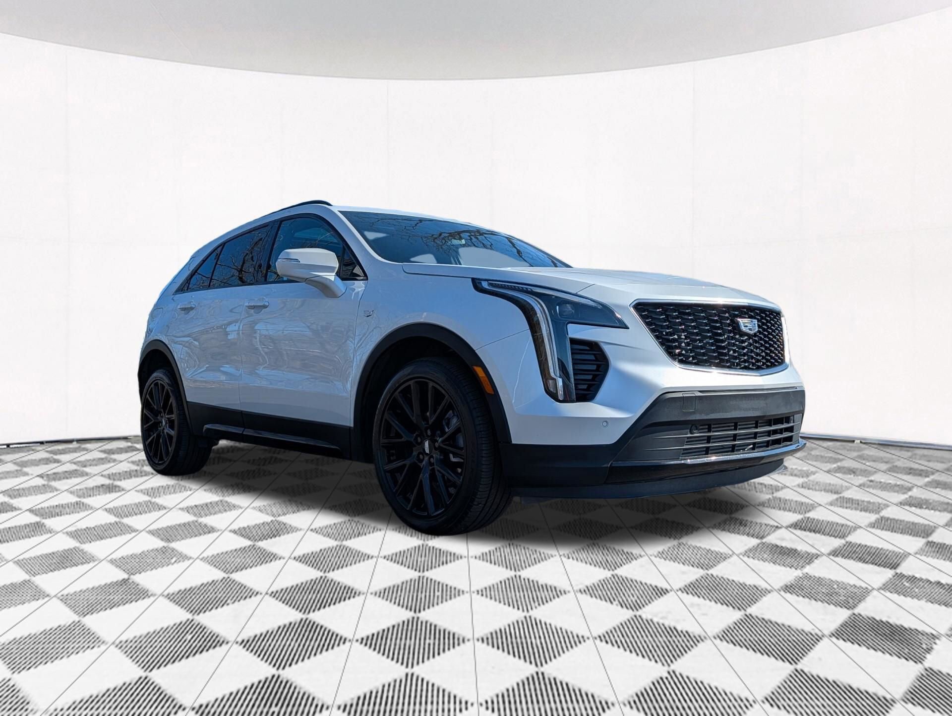 Used 2023 Cadillac XT4 Sport w/ LPO, Onyx Lite Package image 18