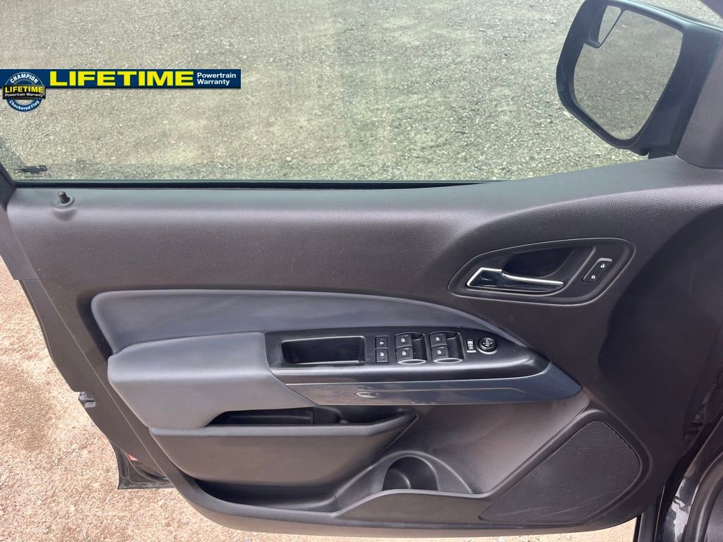 Used 2016 Chevrolet Colorado Z71 w/ Z71 Midnight Edition AWD/4WD image 15