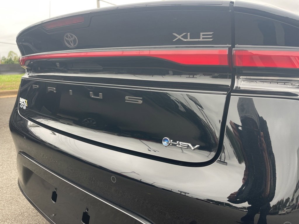 Used 2024 Toyota Prius XLE image 39