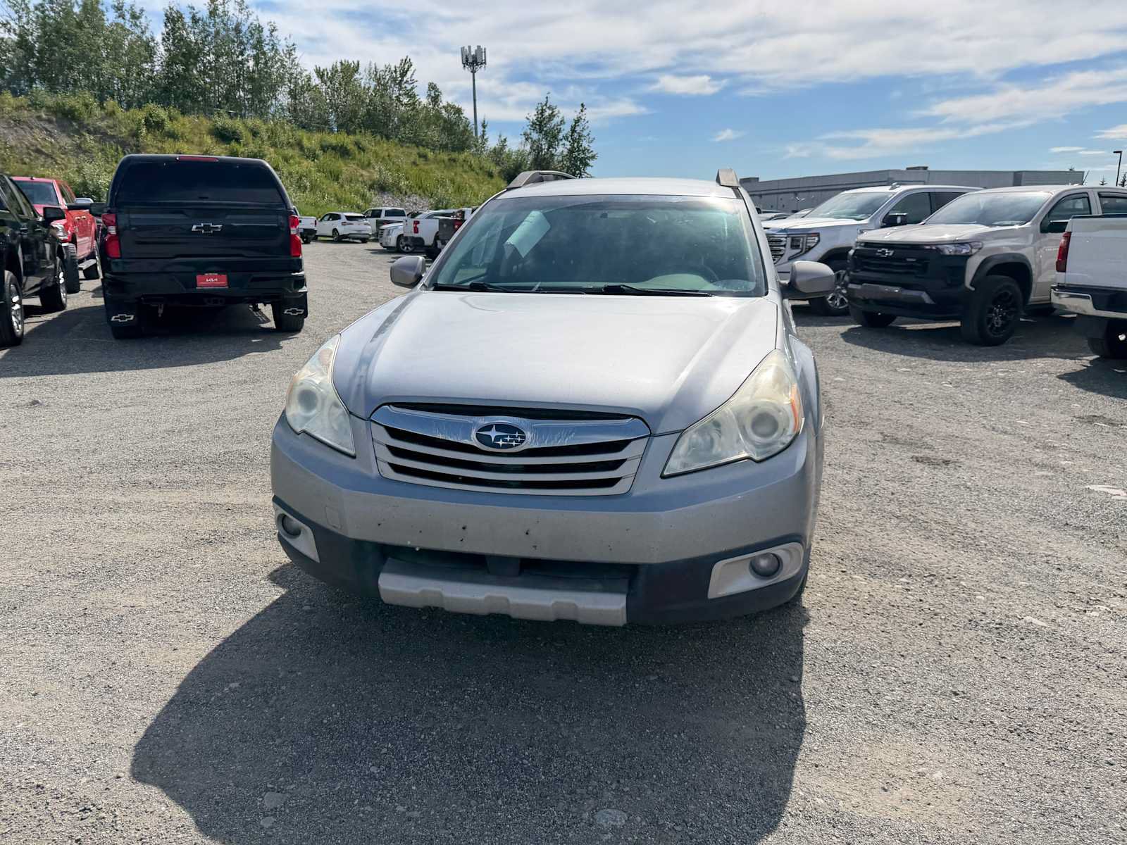 Used 2011 Subaru Outback 3.6R Limited w/ PWR Moonroof Pkg AWD/4WD image 4