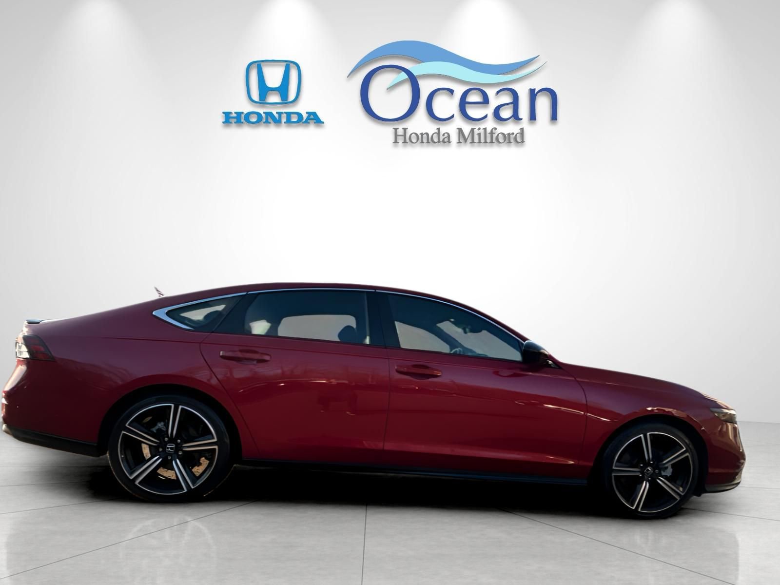 Used 2024 Honda Accord Sport image 2