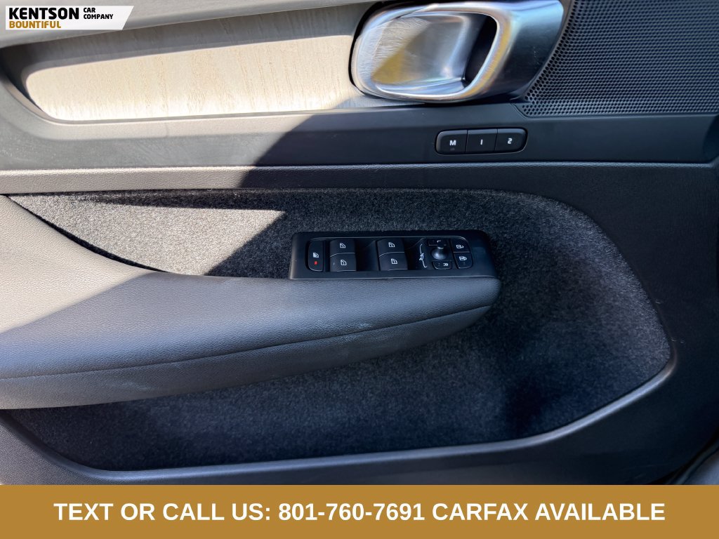 Used 2026 Volvo XC40 B5 Plus AWD/4WD image 19