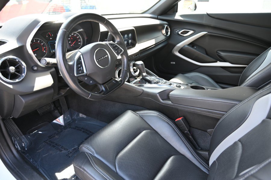 Used 2022 Chevrolet Camaro LT w/ Technology Package RWD image 12