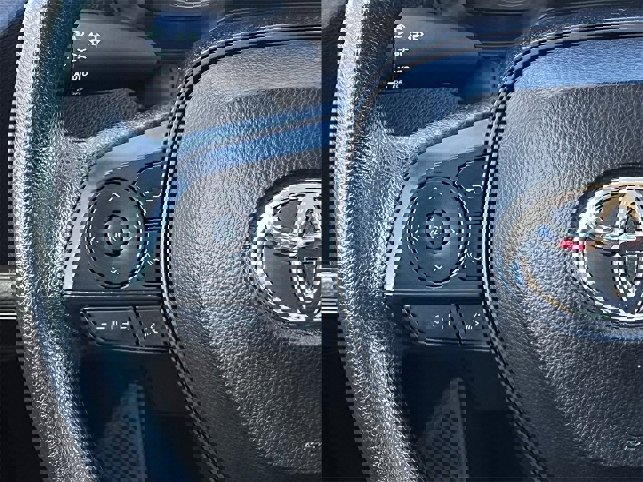 Used 2024 Toyota Corolla LE image 12