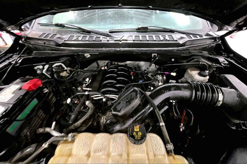 Used 2018 Ford F150 Lariat w/ Equipment Group 502A Luxury image 29