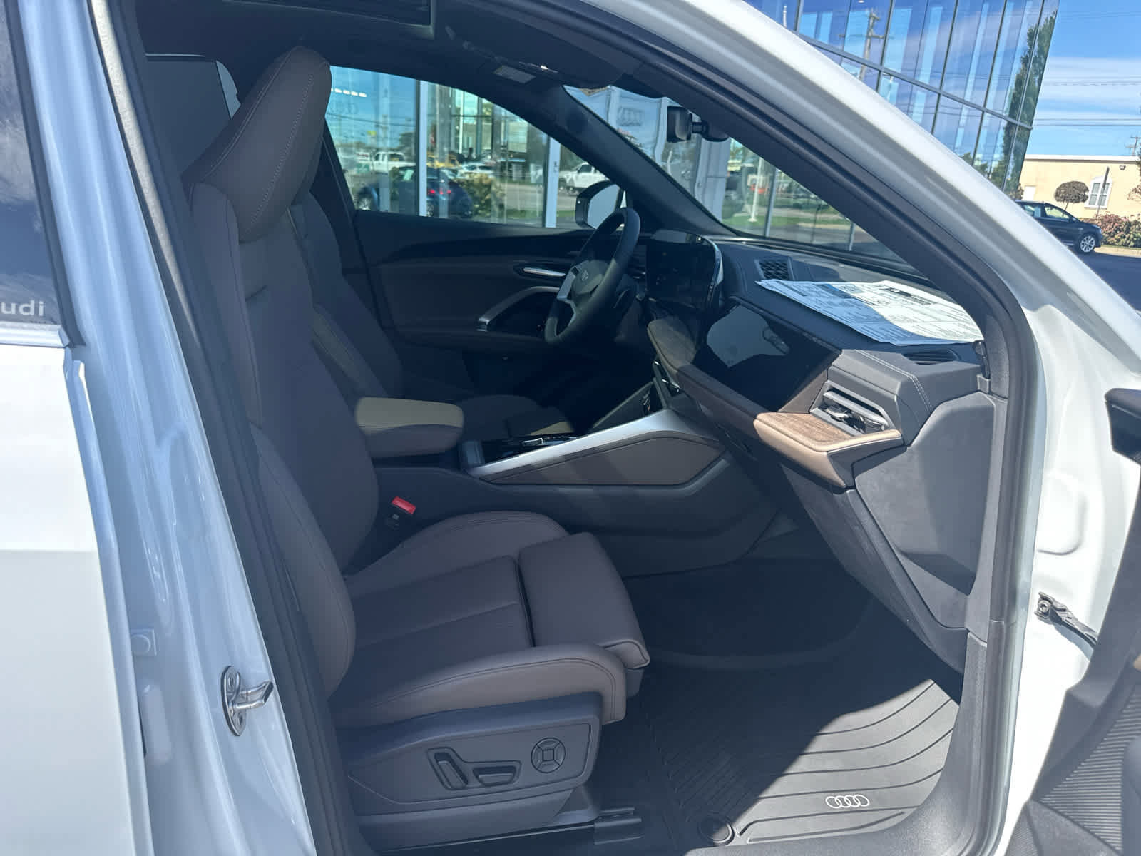 New 2025 Audi Q5 Premium Plus image 32