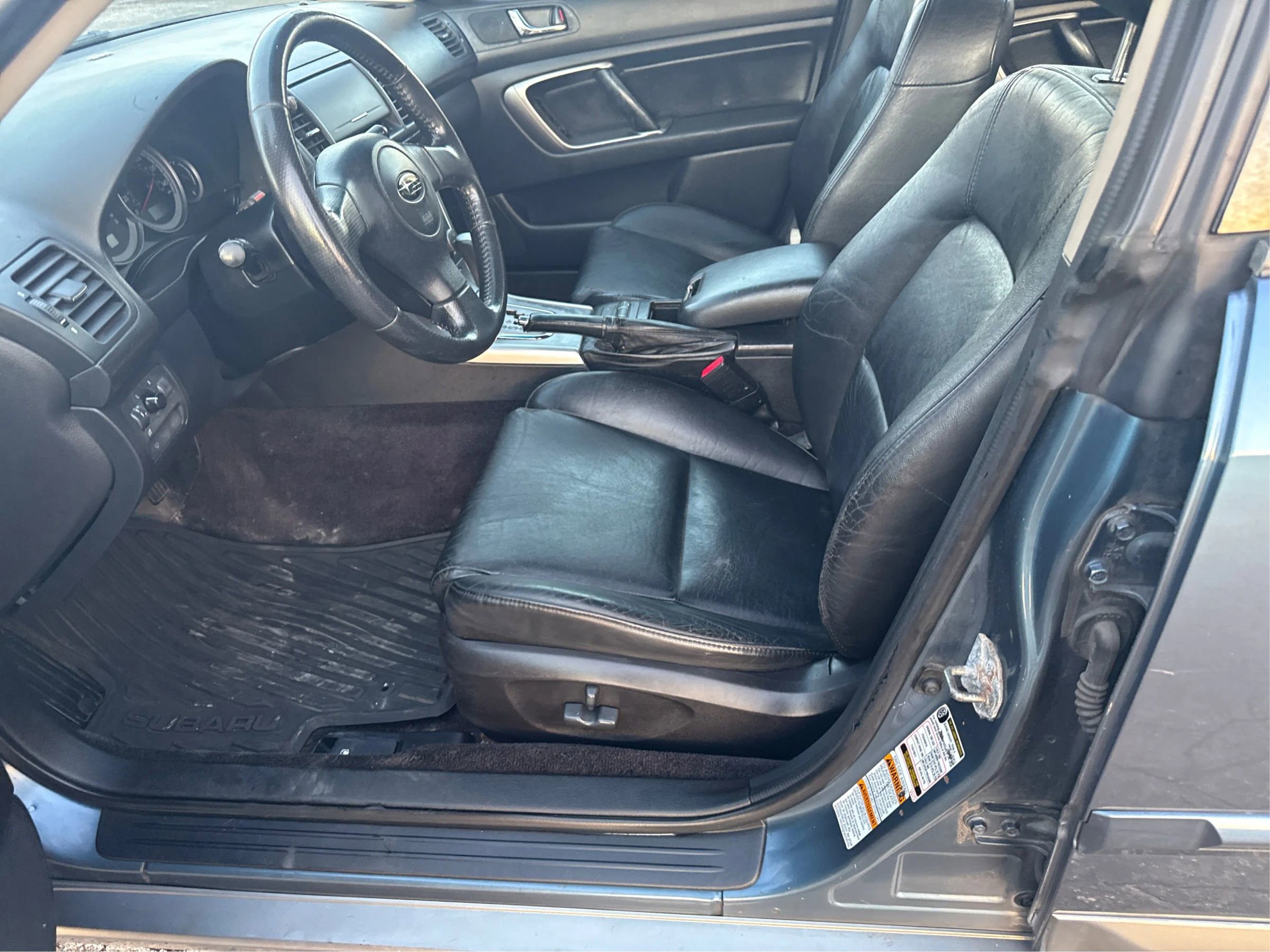 Used 2005 Subaru Outback 2.5i Limited image 10